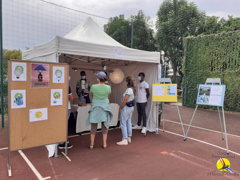 STAND AU LYCEE VUE BELLE